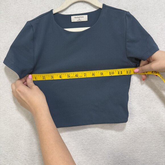 Babaton Shirt Womens Extra Small Blue Short Sleeve Crewneck Stretch Crop Top - Picture 5 of 8